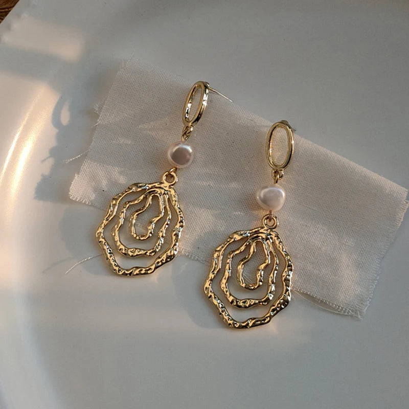 Élise Pearl Earrings