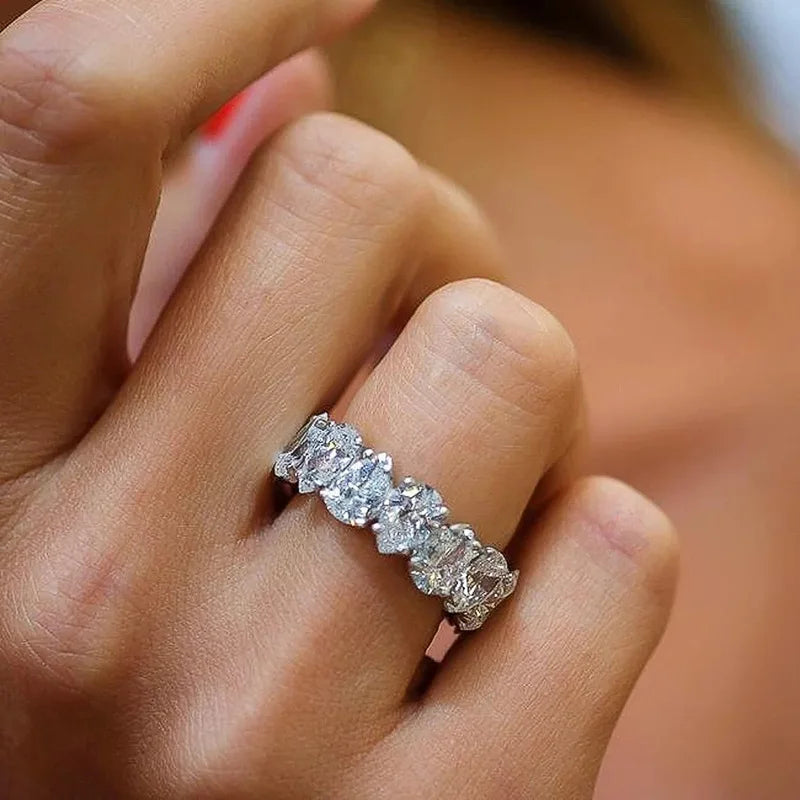 Éclat Pear-Cut Zircon Ring