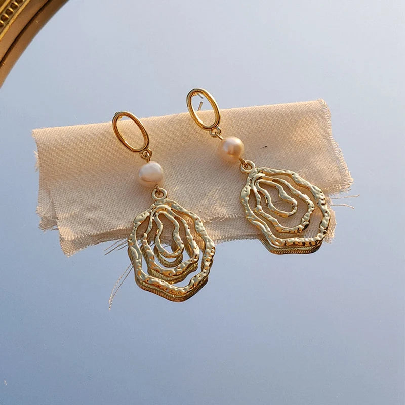 Élise Pearl Earrings