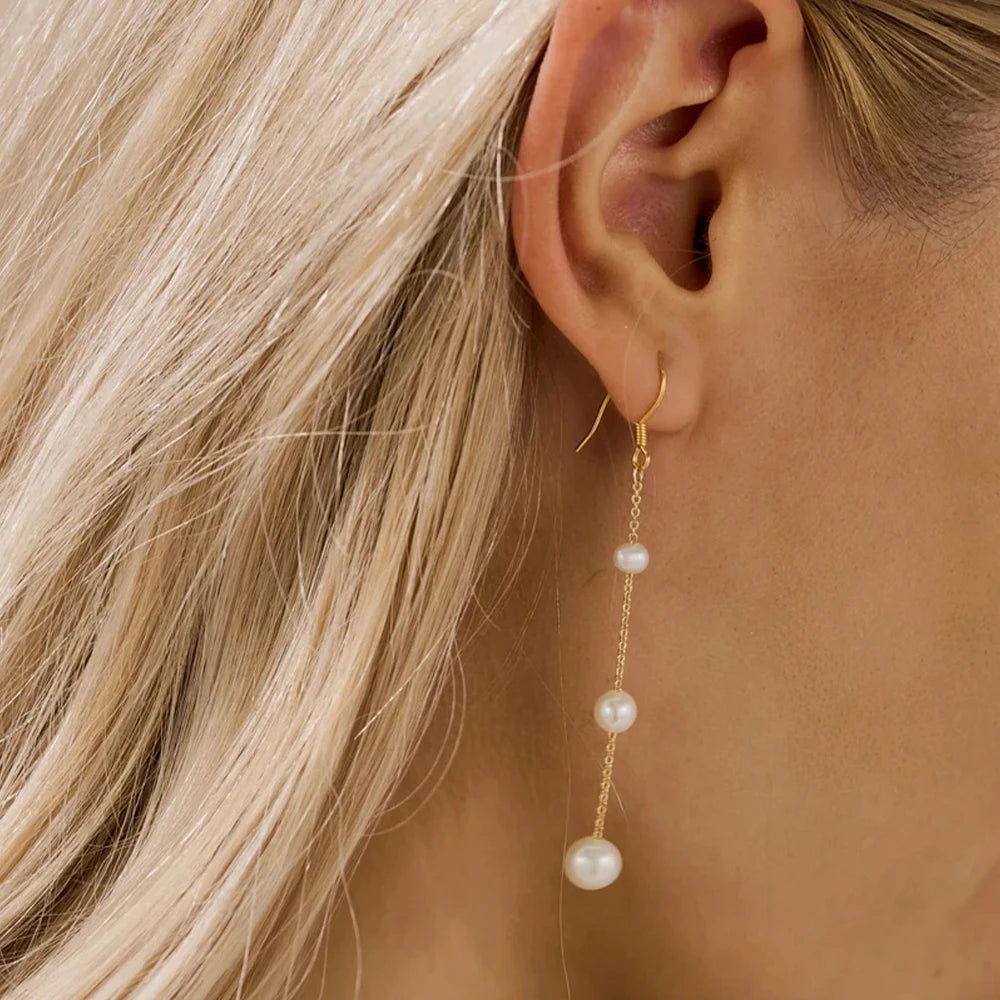 Elira Freshwater Pearl Hoop Earrings